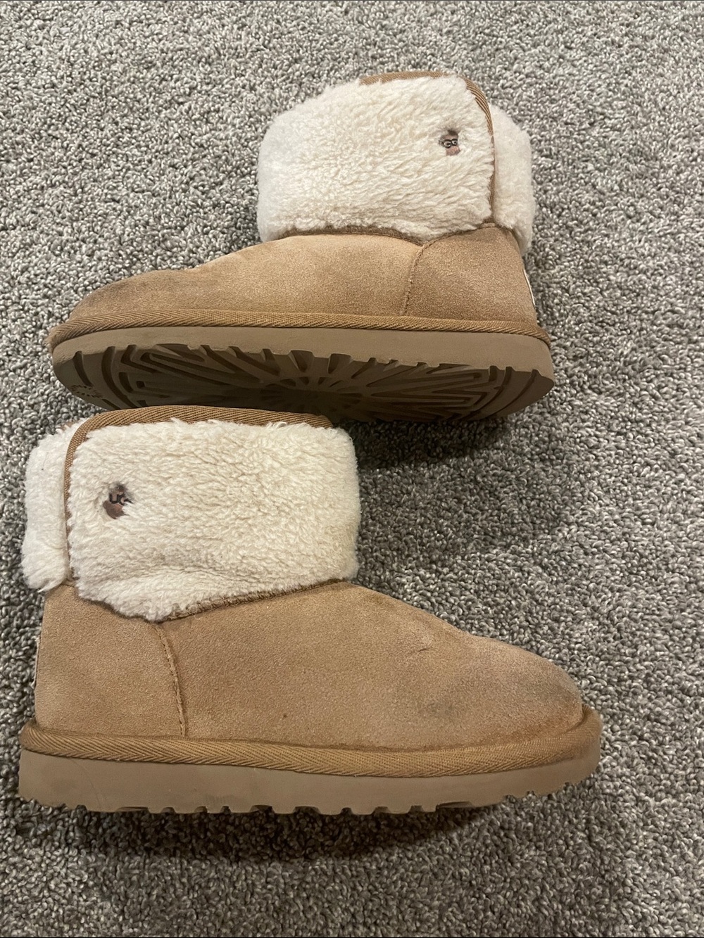 UGG Kids Snap Close Shearling Boots in Chestnut and Cream- youth size 13